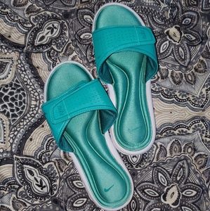 Women's Flip Flops